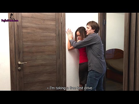 ❤️ Sexy Realtor e Itšohlometsa Pussy ea Hae le Li-Fucks Ha A ntse A Rekisa Afolete ea Hae - Krempai Porno ﹏